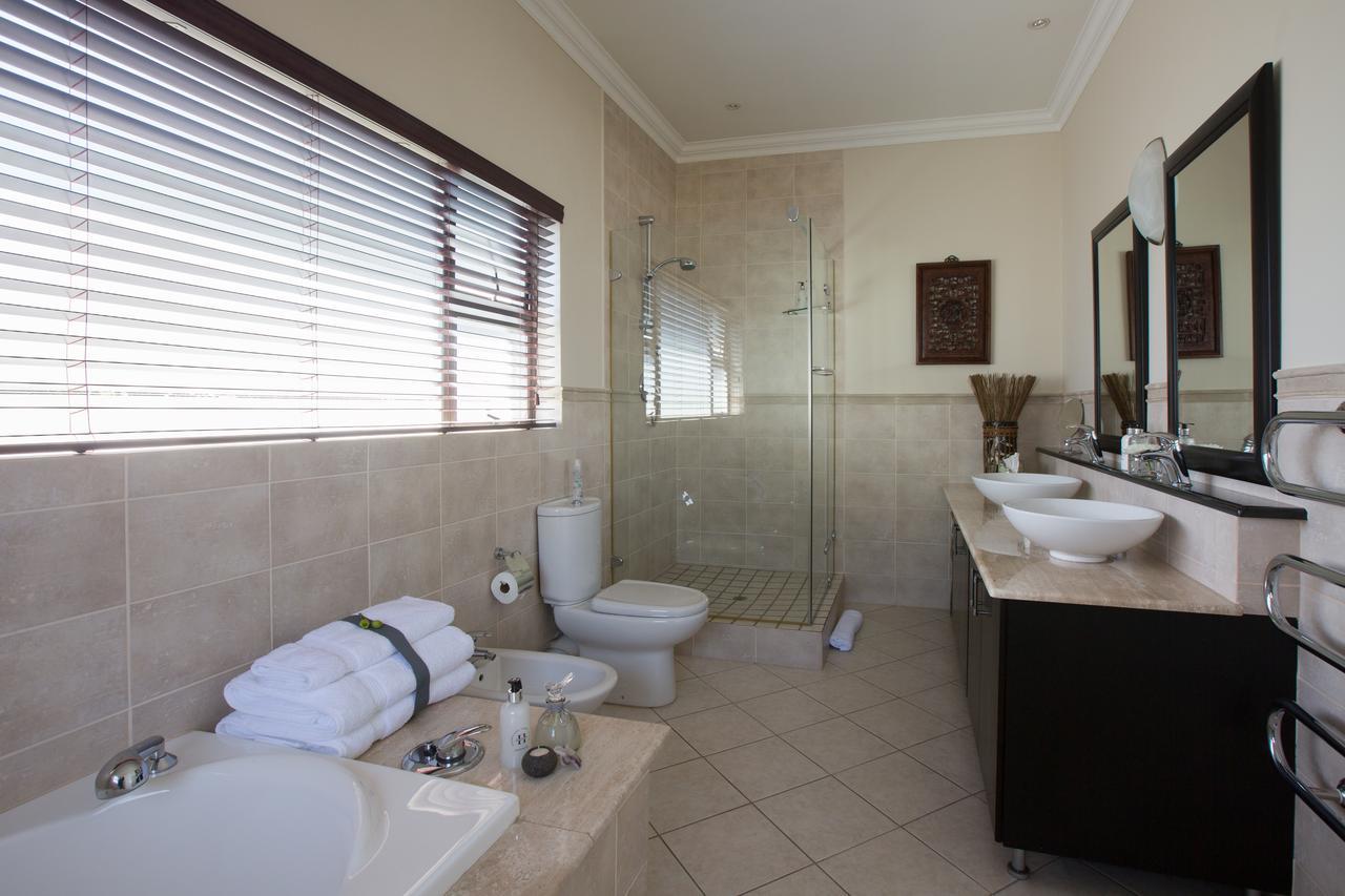 58 On Hume Bed & Breakfast Johannesburg Bagian luar foto