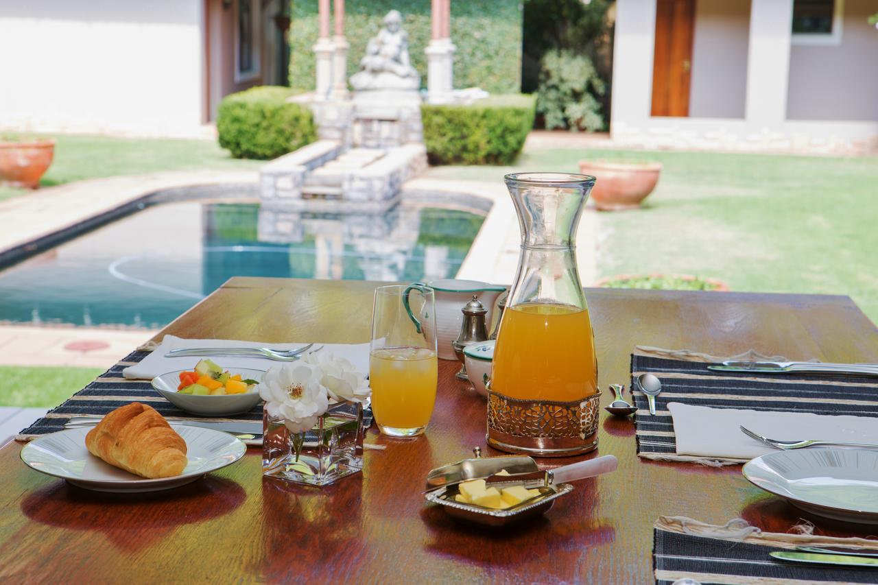 58 On Hume Bed & Breakfast Johannesburg Bagian luar foto